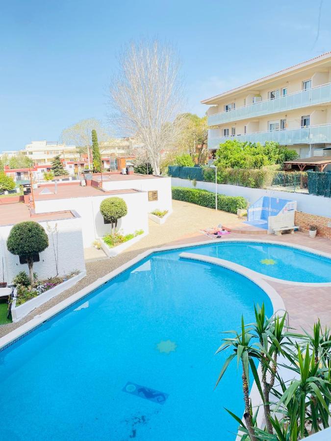 Bbq - Pool - Costa Apartments 萨洛 外观 照片