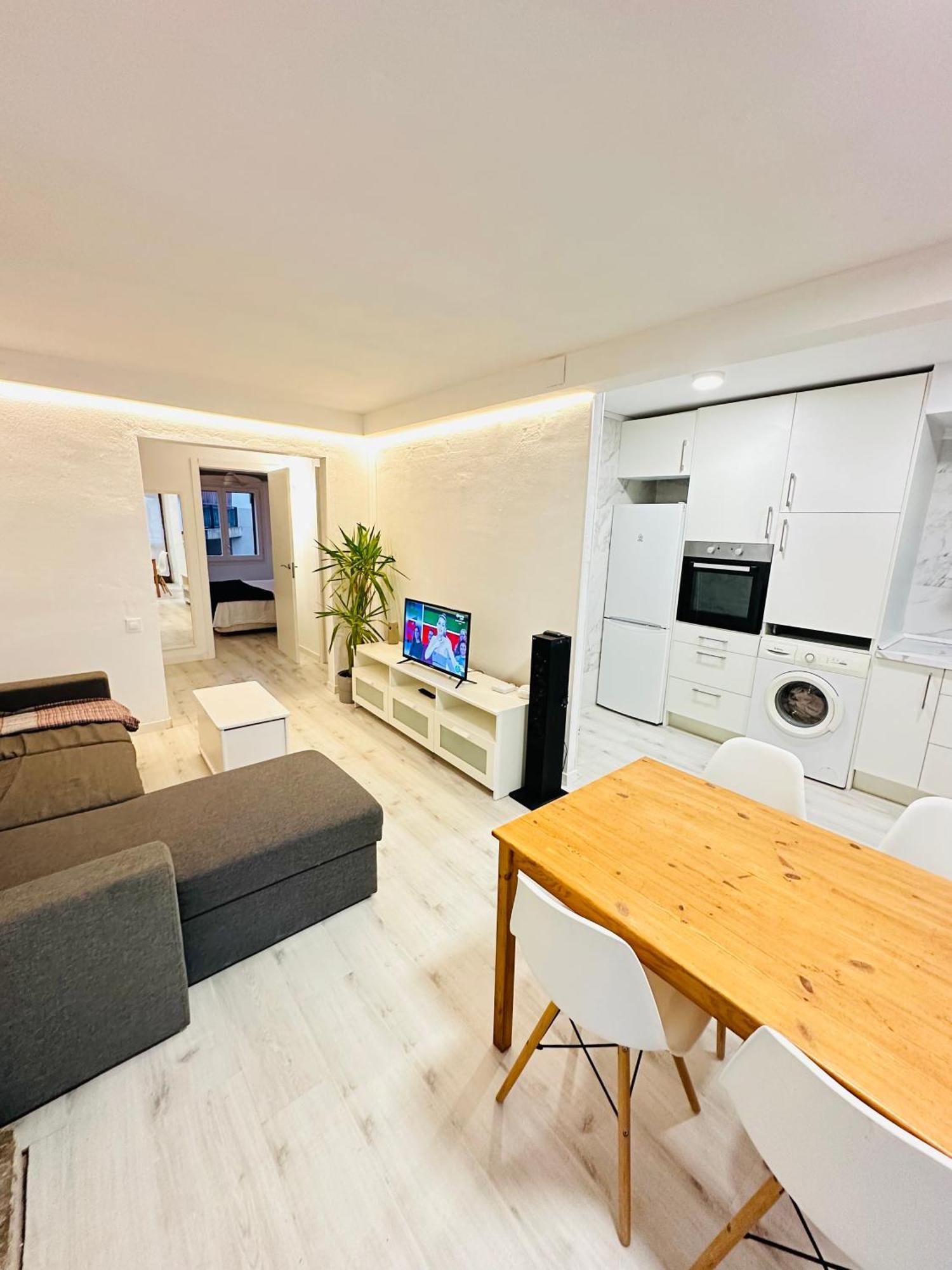 Bbq - Pool - Costa Apartments 萨洛 外观 照片